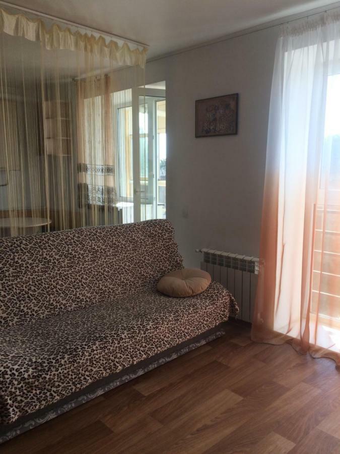 Studio Apartment In Center Poltava Extérieur photo